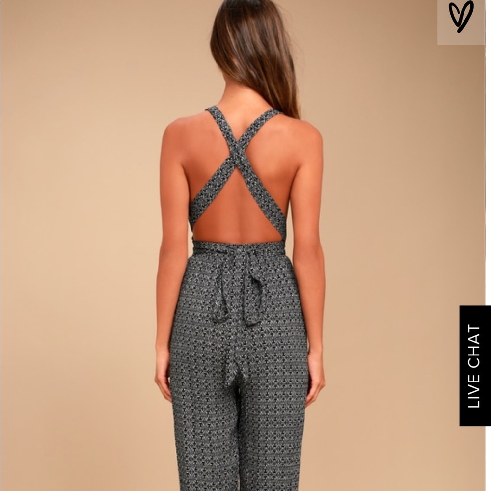 Lulu’s SOLD OUT black halter Jumpsuit Small NWT